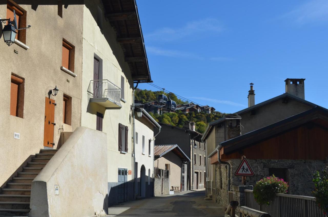 Appartements 3 Vallees, Piscine Et Sauna Orelle Zewnętrze zdjęcie