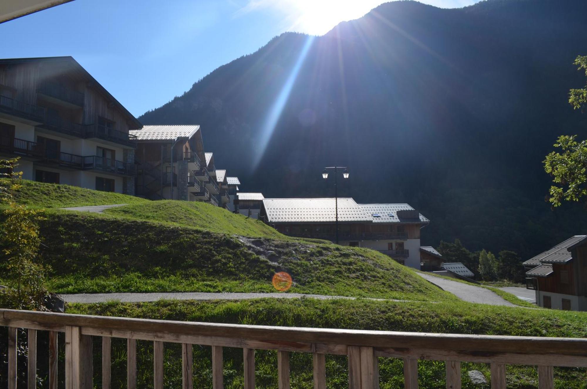 Appartements 3 Vallees, Piscine Et Sauna Orelle Zewnętrze zdjęcie
