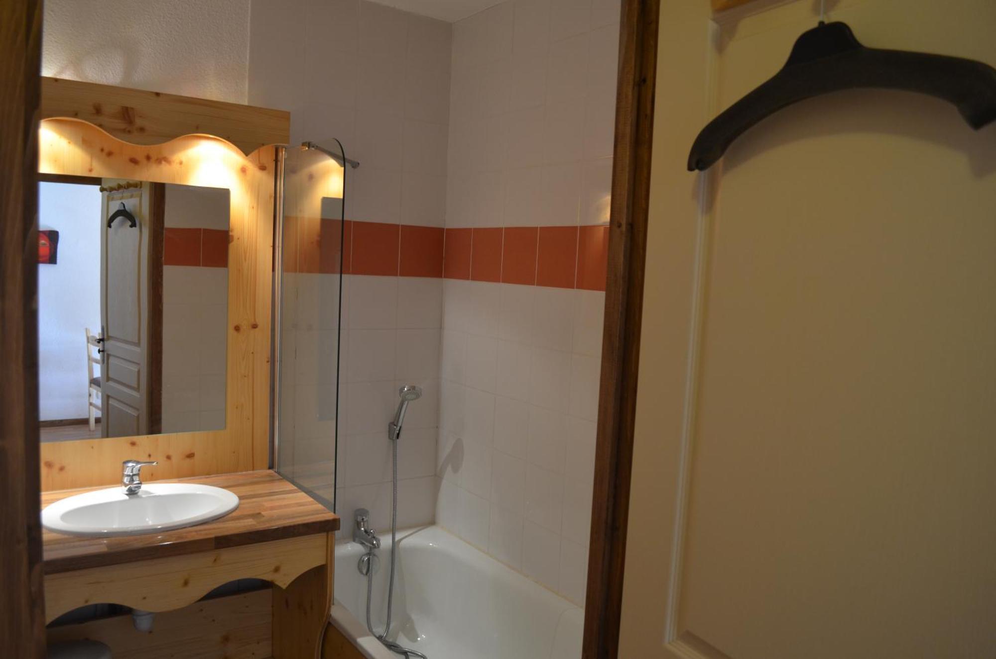 Appartements 3 Vallees, Piscine Et Sauna Orelle Zewnętrze zdjęcie